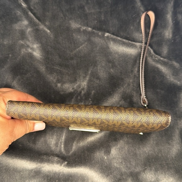 Michael Kors Double Zip Wallet Wristlet Leather Brown and Ballet Pink - Picture 5 of 10